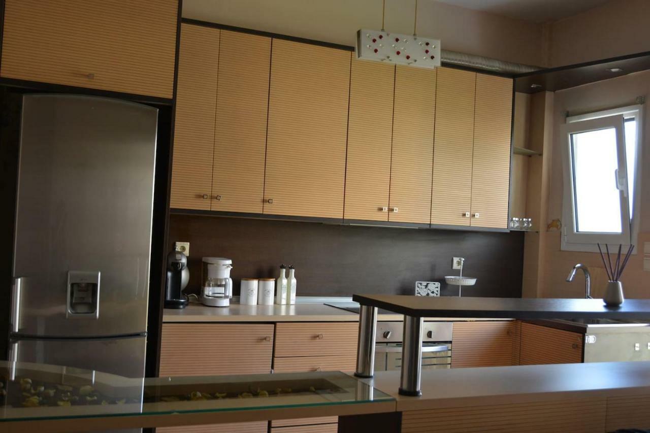 Modern Apartment, 5΄ Walk From Central Metro Station เอเธนส์ ภายนอก รูปภาพ